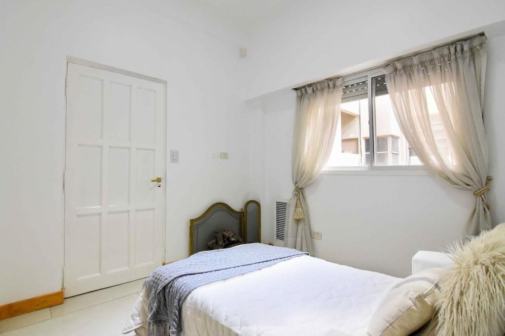Dpto. En Recoleta: Calido, Proximo Y Confortable Buenos Aires Exterior photo